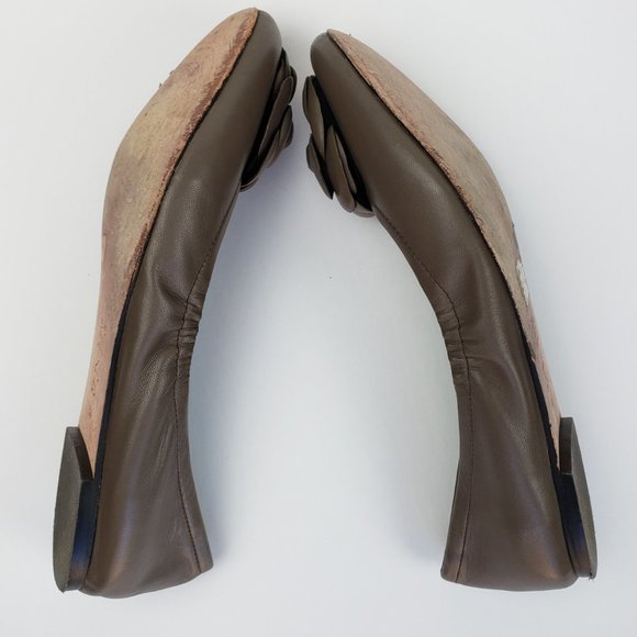 Saks Fifth Taupe Leather Flats w/Leather Flower, 9M - Picture 5 of 11